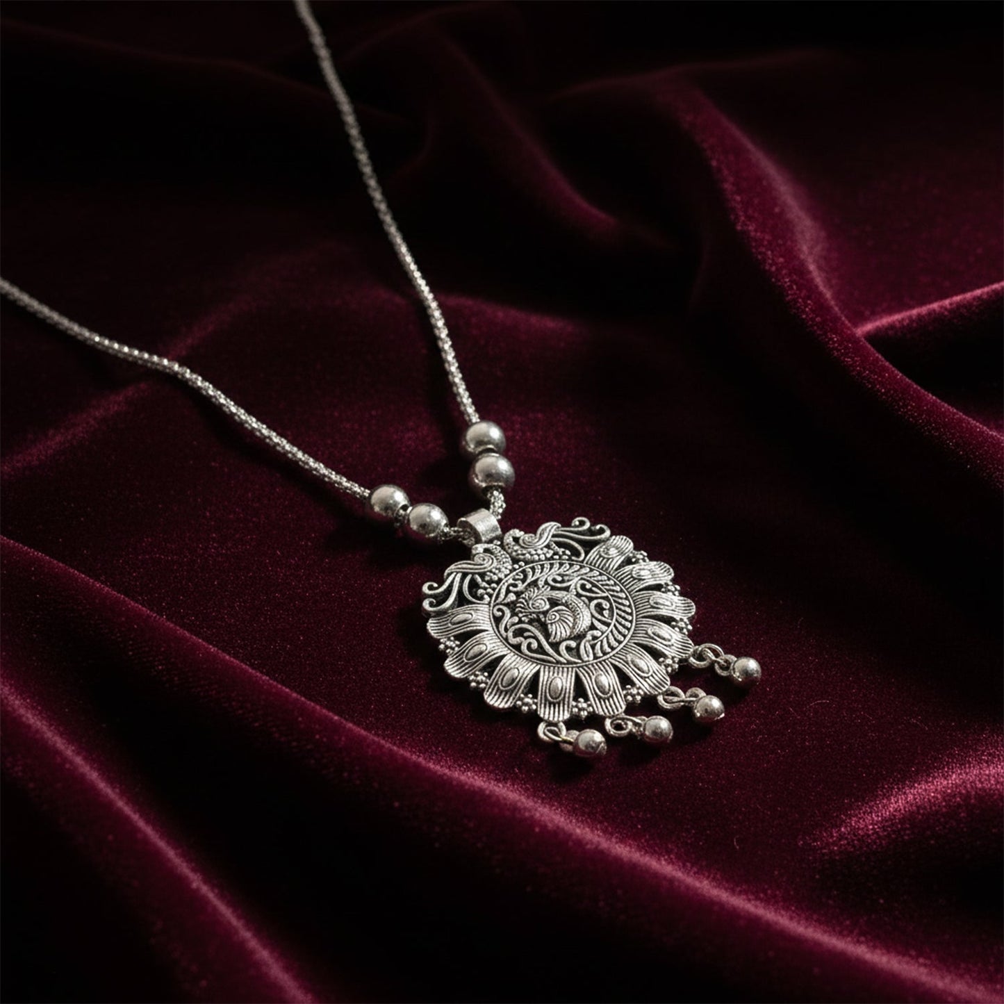 Oxidized statement pendant        
